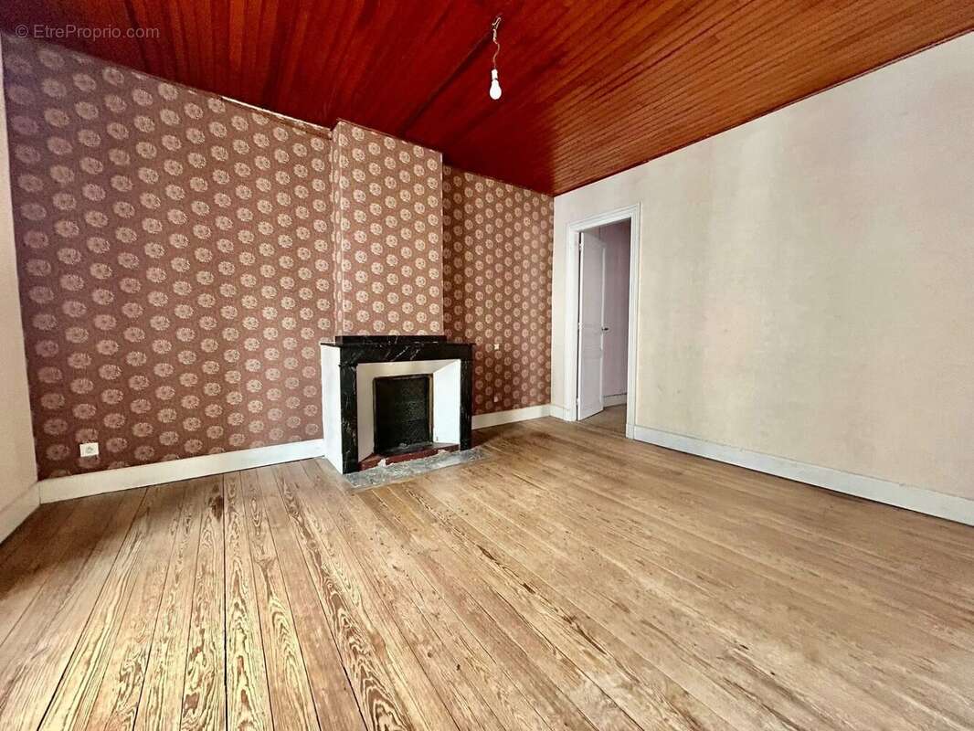 Maison à CUXAC-CABARDES