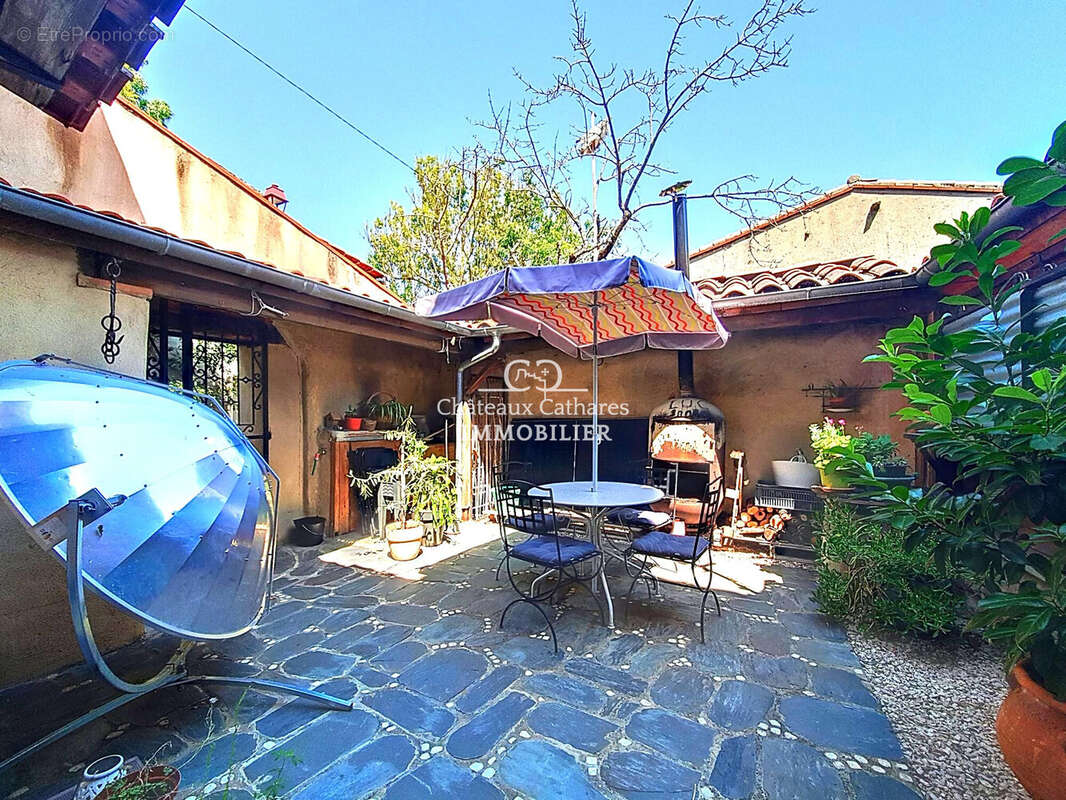 Maison à CUBIERES-SUR-CINOBLE