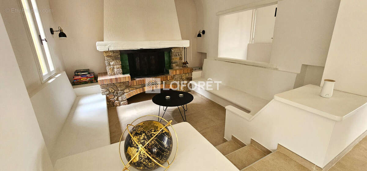 Maison à LAROQUE-DES-ALBERES