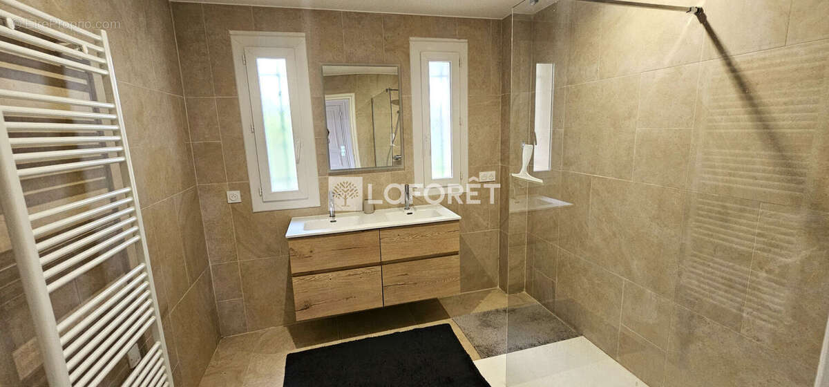 Maison à LAROQUE-DES-ALBERES