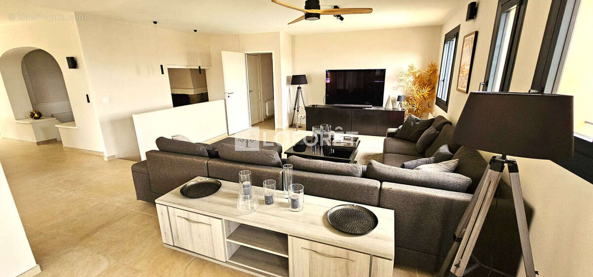 Maison à LAROQUE-DES-ALBERES