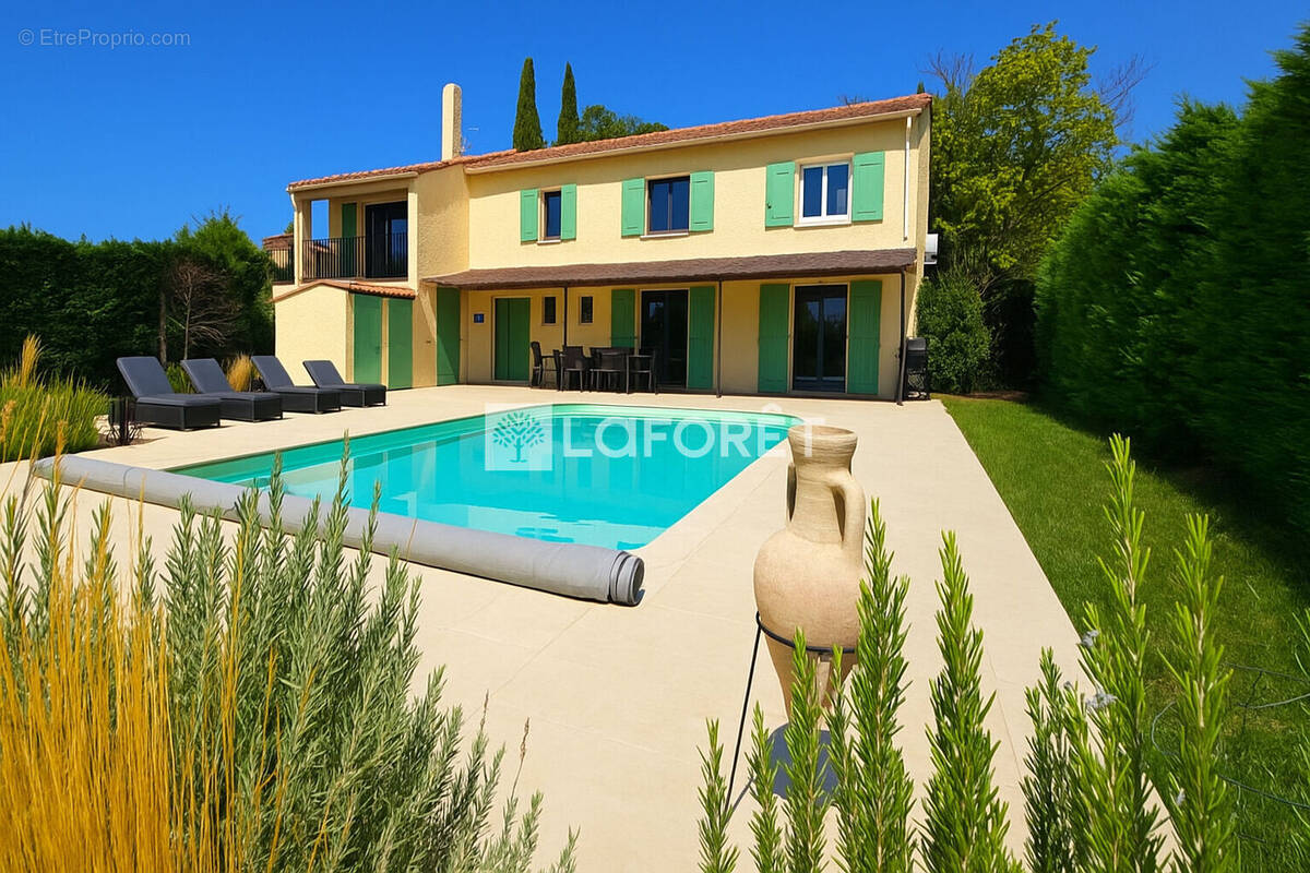 Maison à LAROQUE-DES-ALBERES