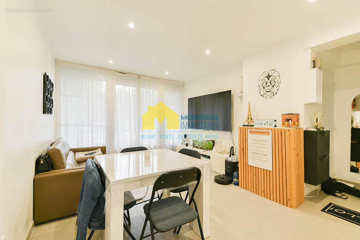 Appartement à SAINTE-GENEVIEVE-DES-BOIS