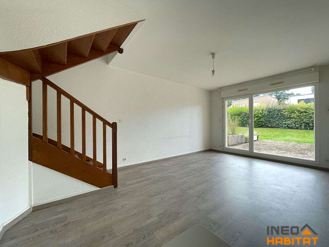 Appartement à MONTGERMONT