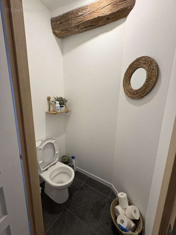 Maison à SAINT-ROMAIN-LE-PUY