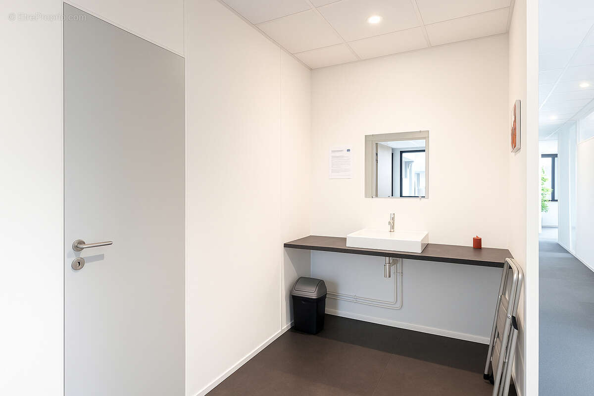 Commerce à SAINTE-EULALIE