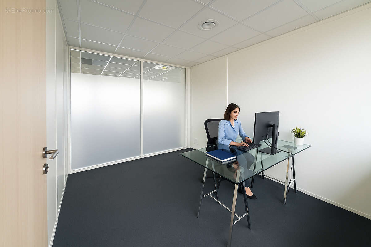 Commerce à SAINTE-EULALIE