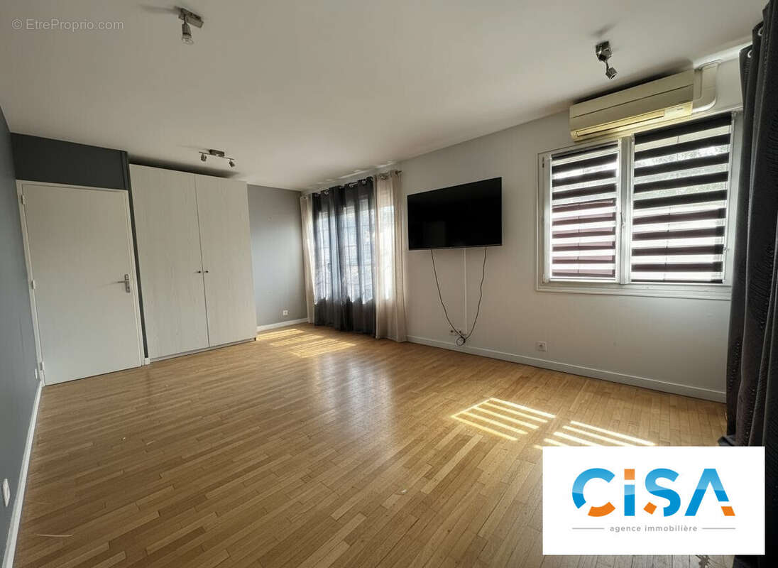 Maison à VERNEUIL-EN-HALATTE