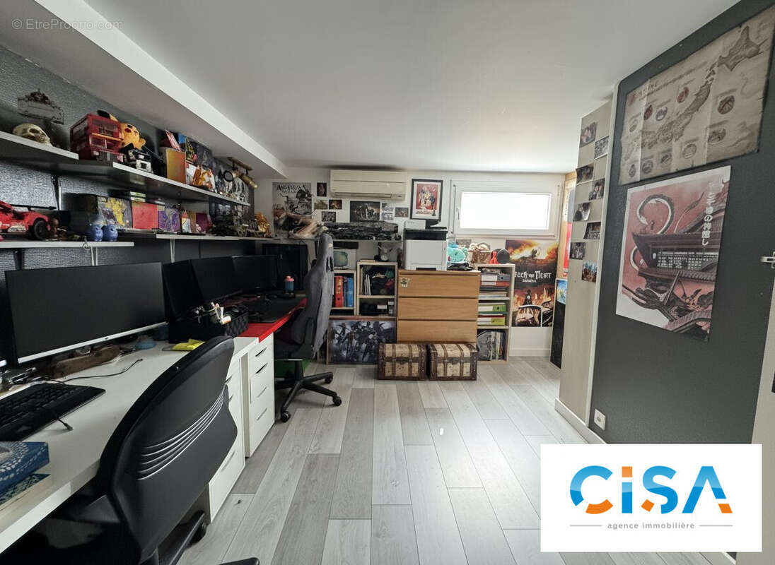 Maison à VERNEUIL-EN-HALATTE