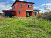 Maison à SAINT-CLAR-DE-RIVIERE