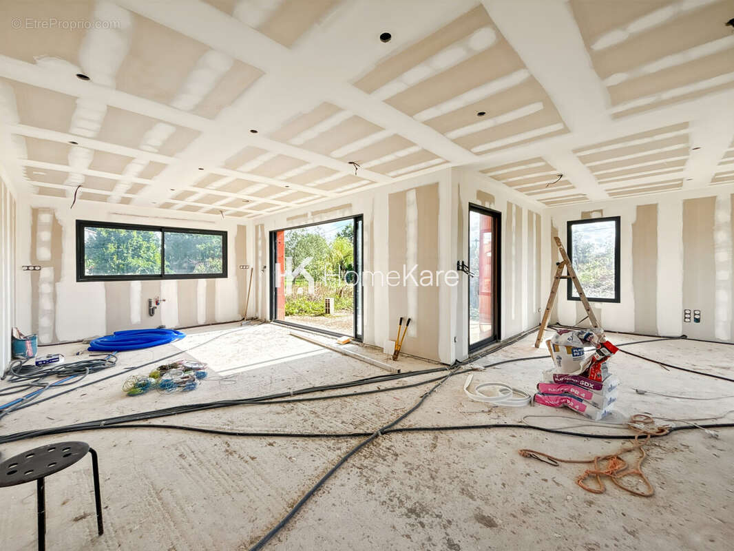 Maison à SAINT-CLAR-DE-RIVIERE