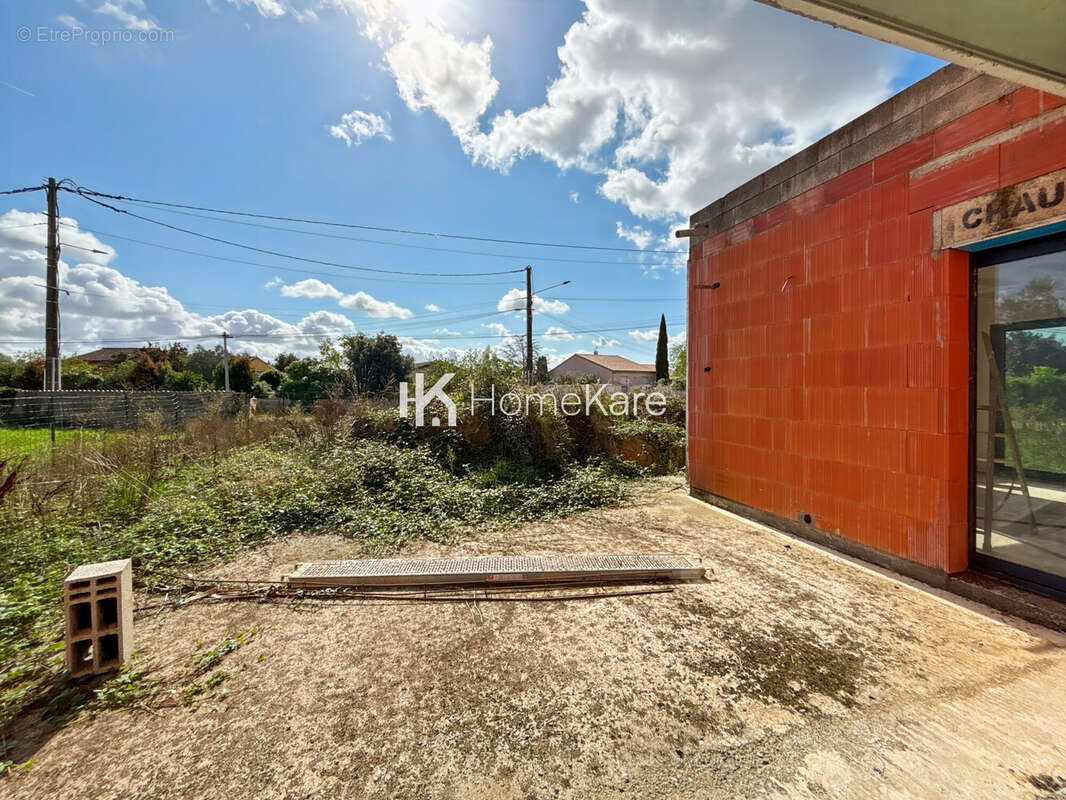 Maison à SAINT-CLAR-DE-RIVIERE