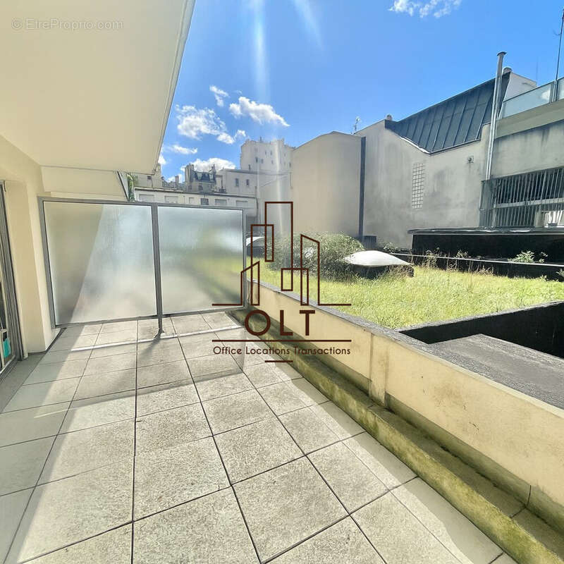 Appartement à PARIS-18E