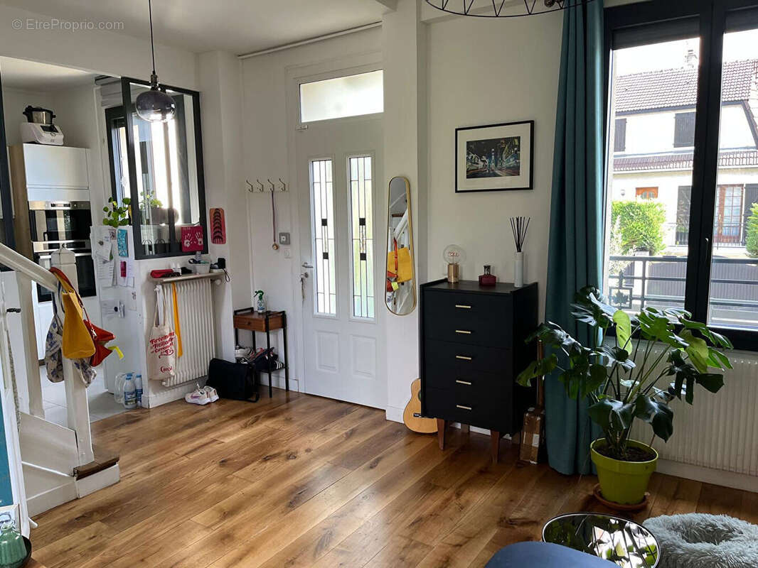 Maison à VILLEMOMBLE