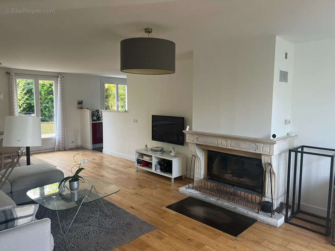 Maison à MAREIL-SUR-MAULDRE