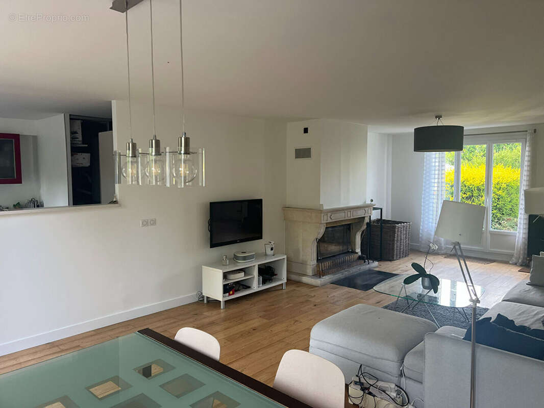 Maison à MAREIL-SUR-MAULDRE