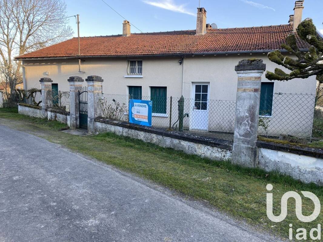 Photo 1 - Maison à BUSSIERE-POITEVINE