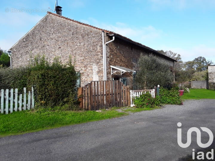 Photo 1 - Maison à BLANZAC