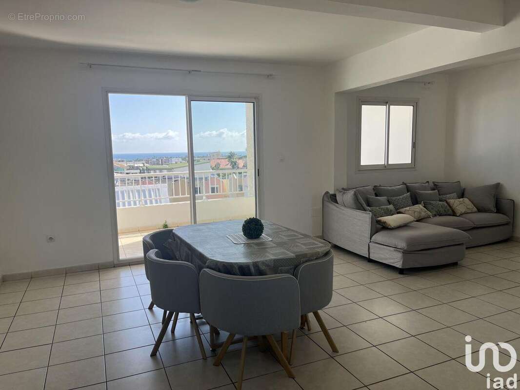 Photo 2 - Appartement à SAINT-DENIS