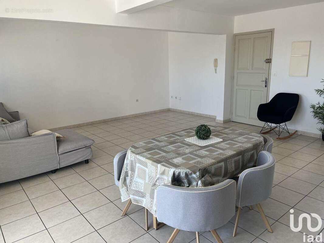 Photo 3 - Appartement à SAINT-DENIS