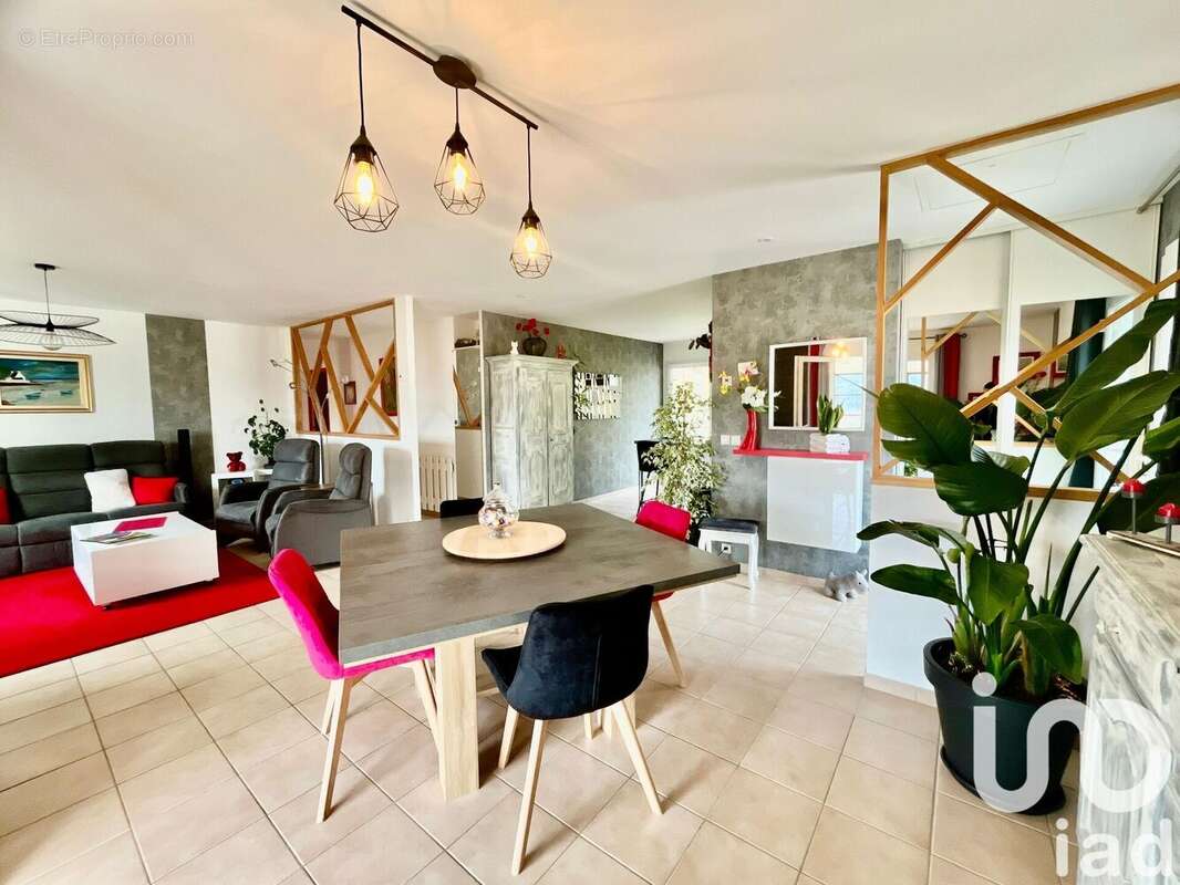 Photo 3 - Maison à COURNIOU