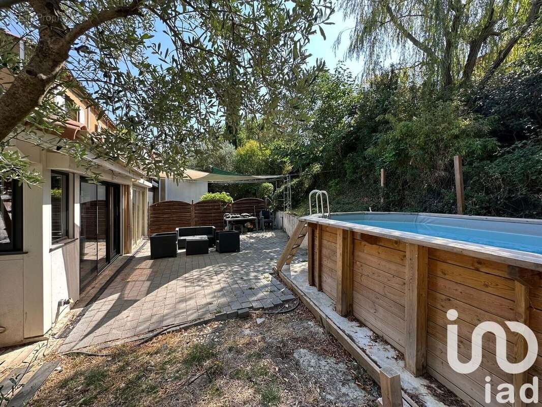 Photo 2 - Maison à VENELLES