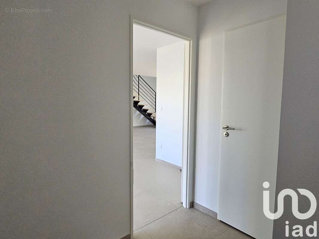 Photo 3 - Maison à LESPIGNAN