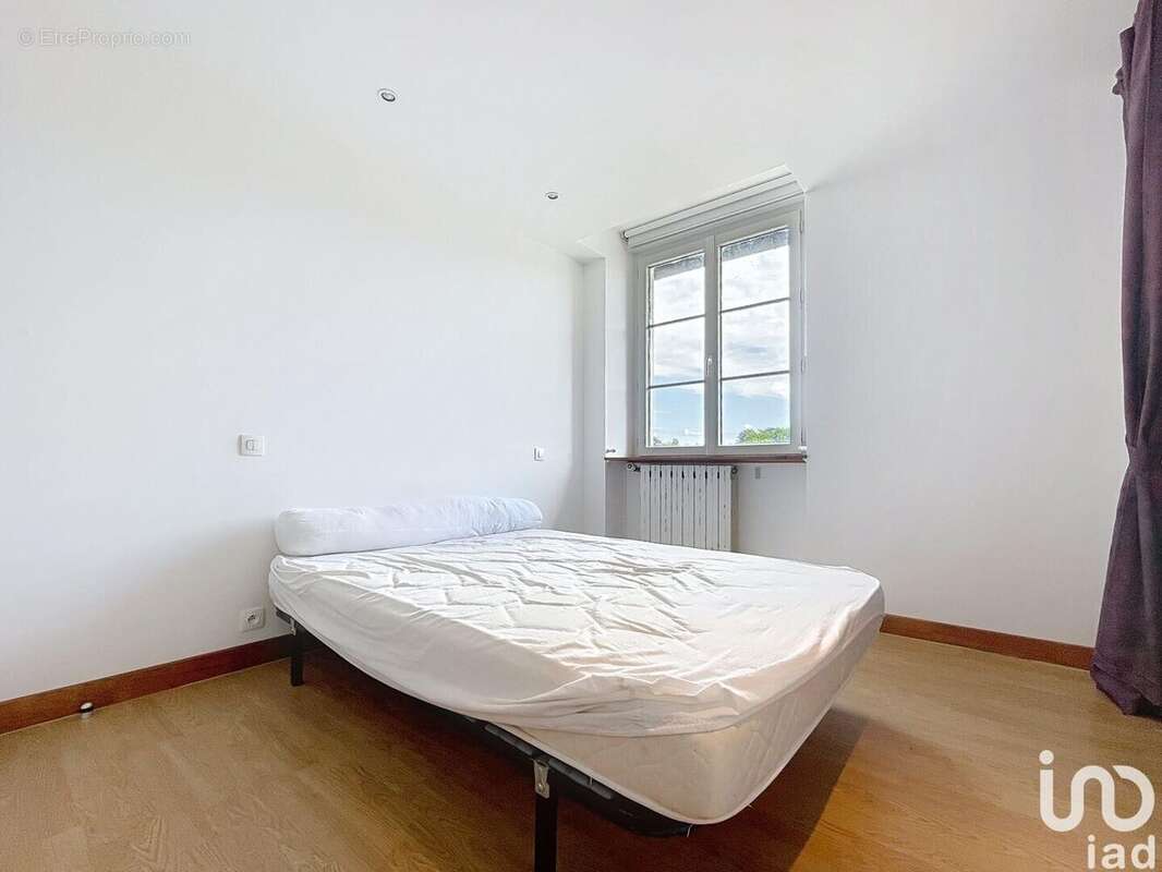 Photo 8 - Commerce à ROGNY-LES-SEPT-ECLUSES