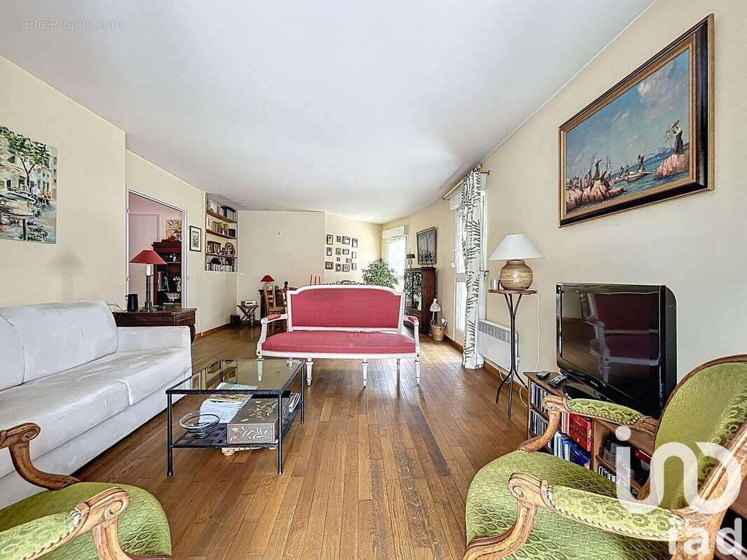 Photo 3 - Appartement à LA GARENNE-COLOMBES