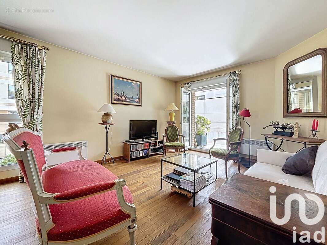 Photo 5 - Appartement à LA GARENNE-COLOMBES