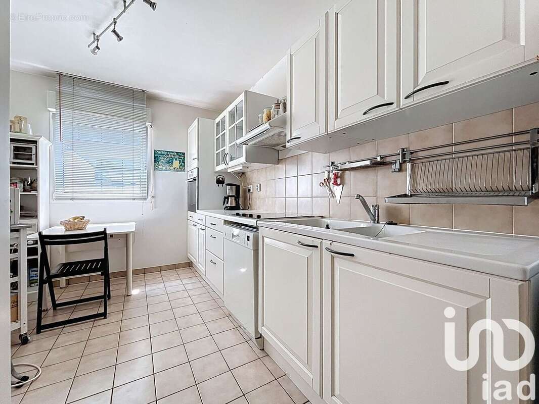 Photo 6 - Appartement à LA GARENNE-COLOMBES