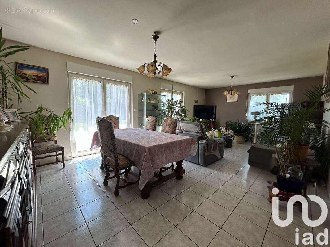 Photo 4 - Maison à MENONCOURT