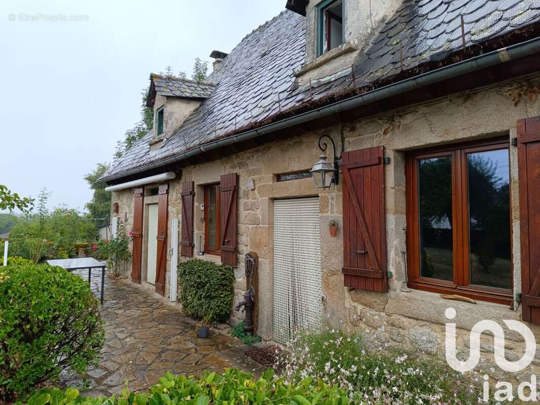 Photo 2 - Maison à SAINT-JULIEN-AUX-BOIS