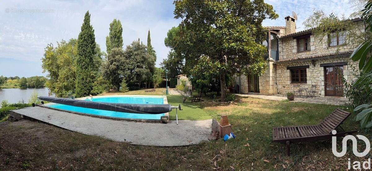 Photo 1 - Maison à CHATELLERAULT