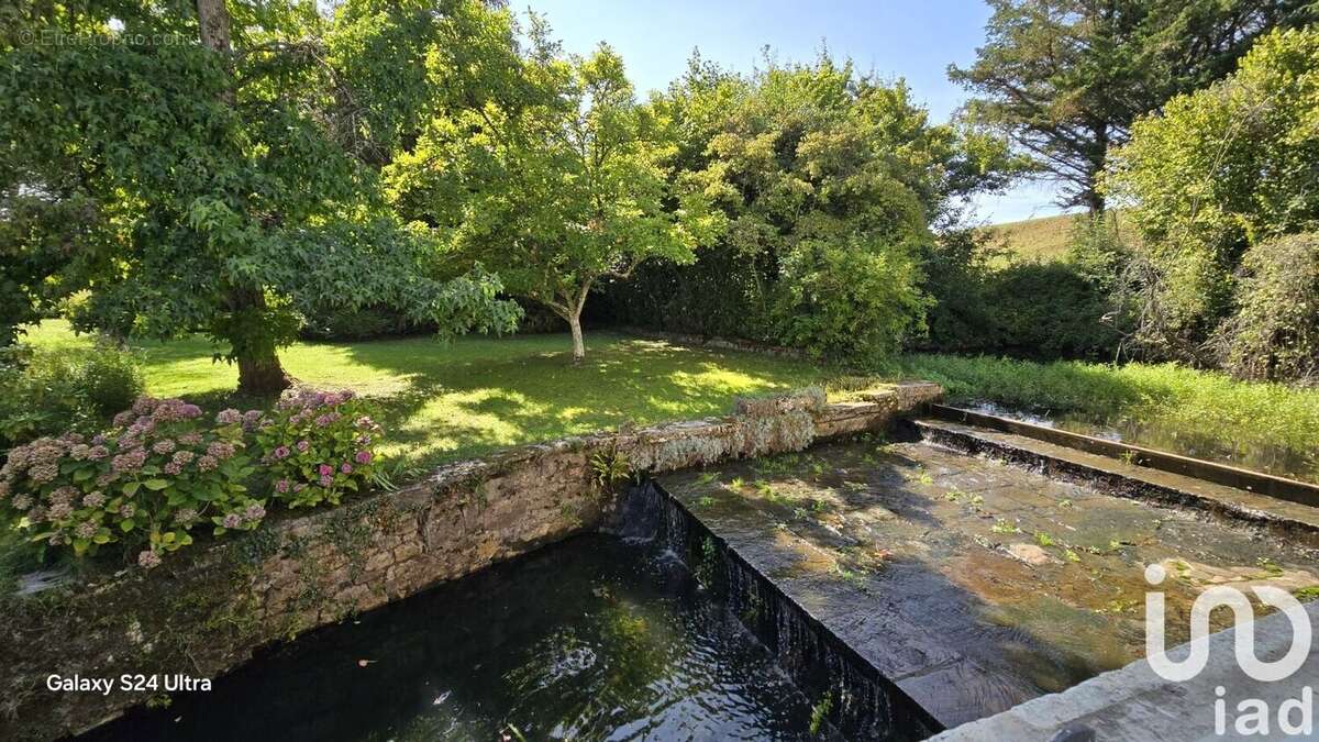 Photo 9 - Maison à AINAY-LE-CHATEAU