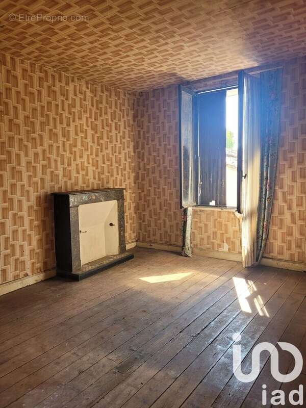 Photo 8 - Maison à CHAMPAGNE-MOUTON