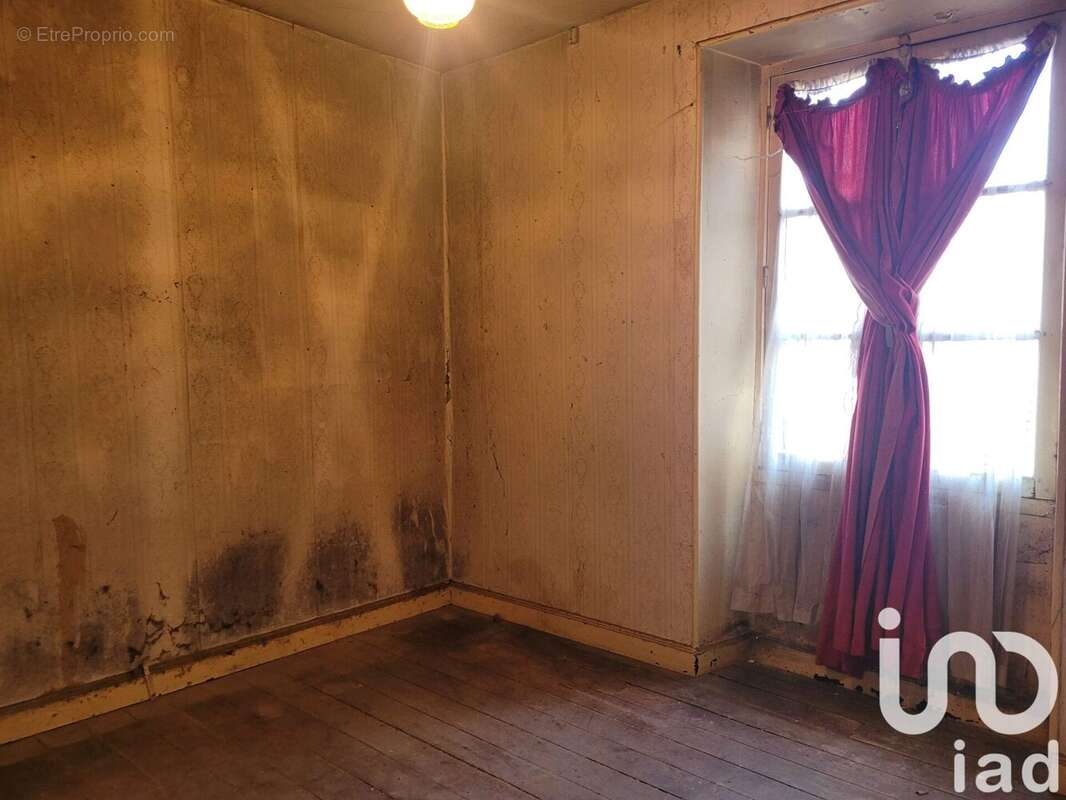 Photo 9 - Maison à CHAMPAGNE-MOUTON