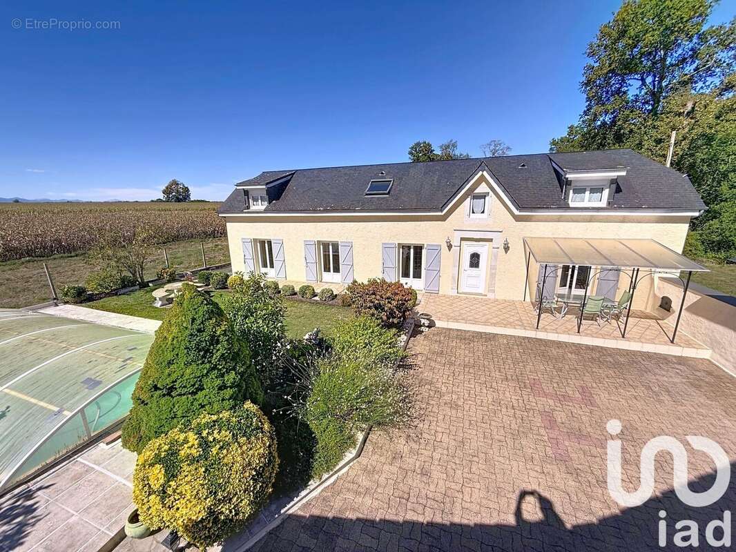 Photo 2 - Maison à ANDOINS