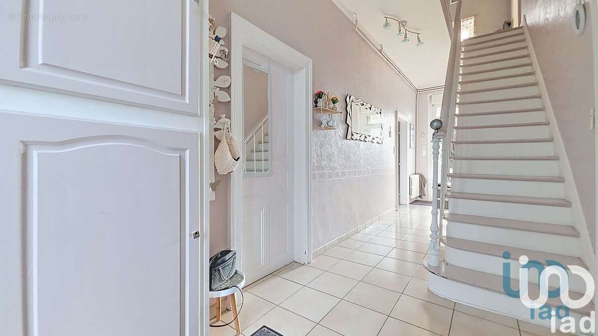 Photo 3 - Maison à MARIGNY-LE-CHATEL