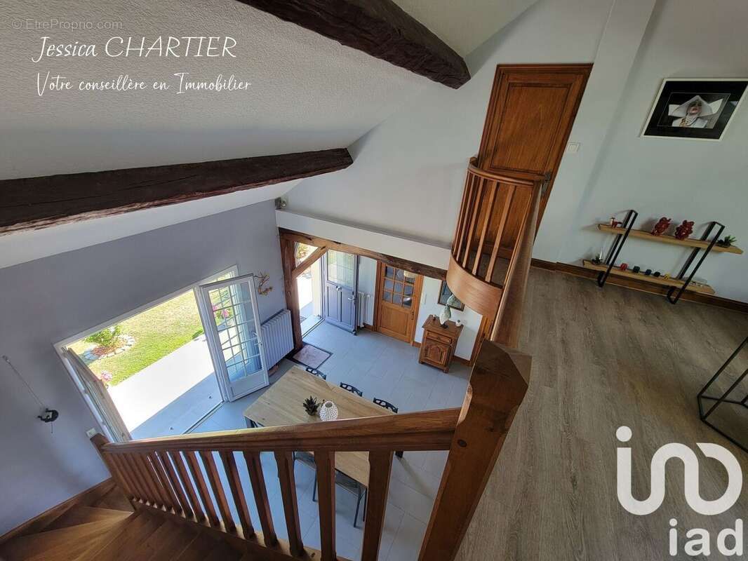 Photo 3 - Maison à LE COUDRAY-MACOUARD