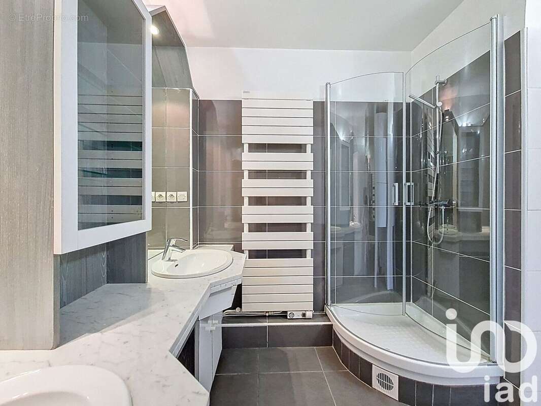 Photo 8 - Appartement à SARTROUVILLE