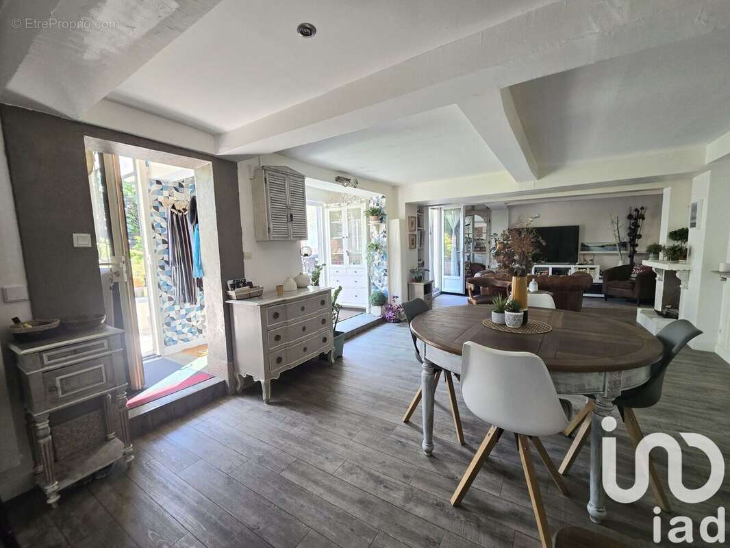 Photo 6 - Maison à VILLEJUIF