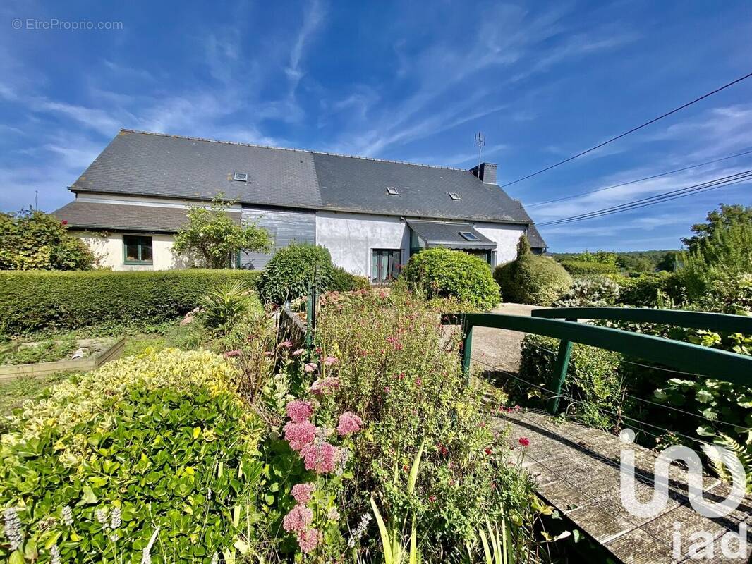 Photo 1 - Maison à PLUMIEUX