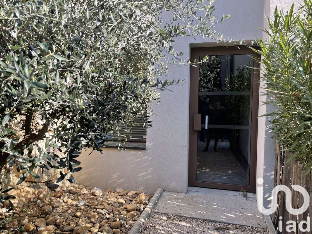 Photo 2 - Appartement à VILLENEUVE-LES-AVIGNON