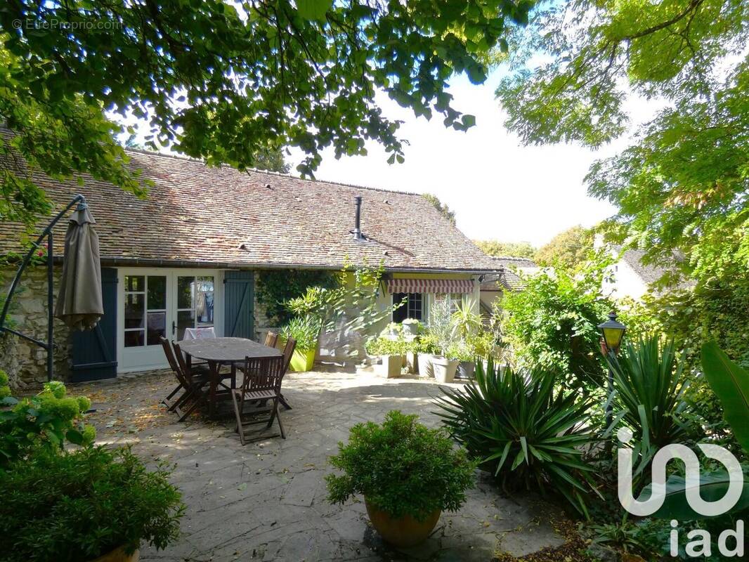 Photo 1 - Maison à MONTCHAUVET