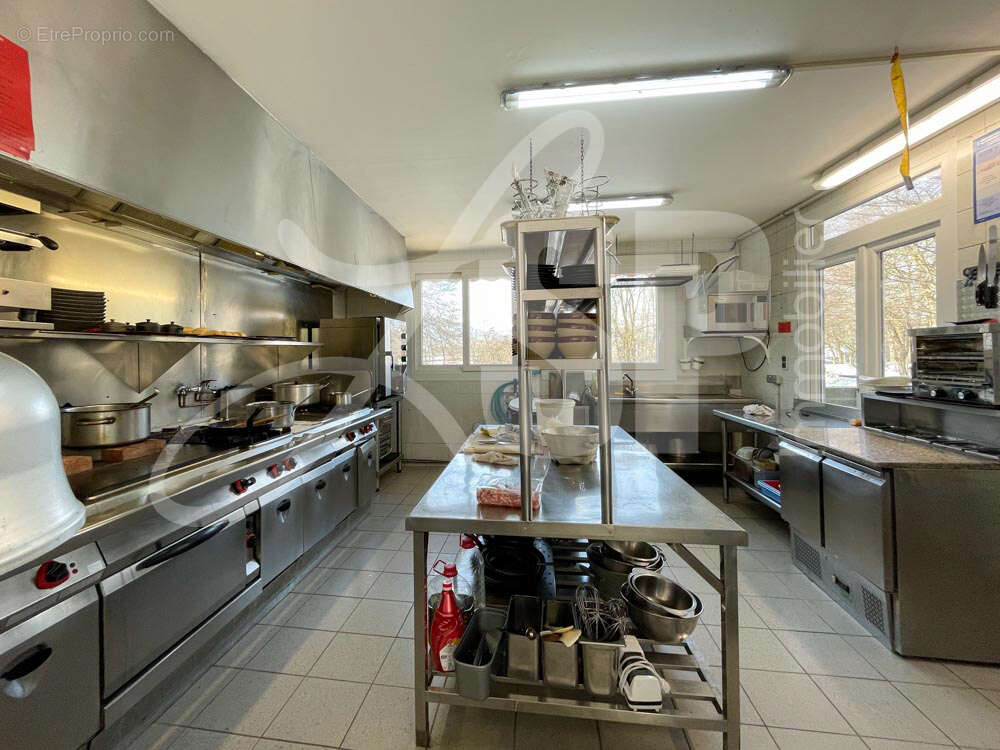 Hôtel restaurant Le Pont De Champ - Commerce à BEAUCROISSANT