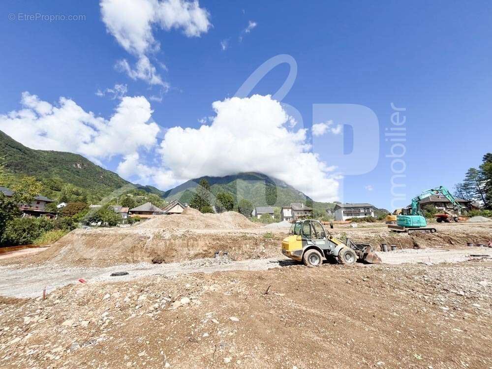 Terrain viabilisé (Lot 14) - Terrain à SAINT-PIERRE-D&#039;ALBIGNY