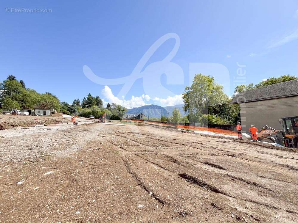 Terrain viabilisé (Lot 14) - Terrain à SAINT-PIERRE-D&#039;ALBIGNY