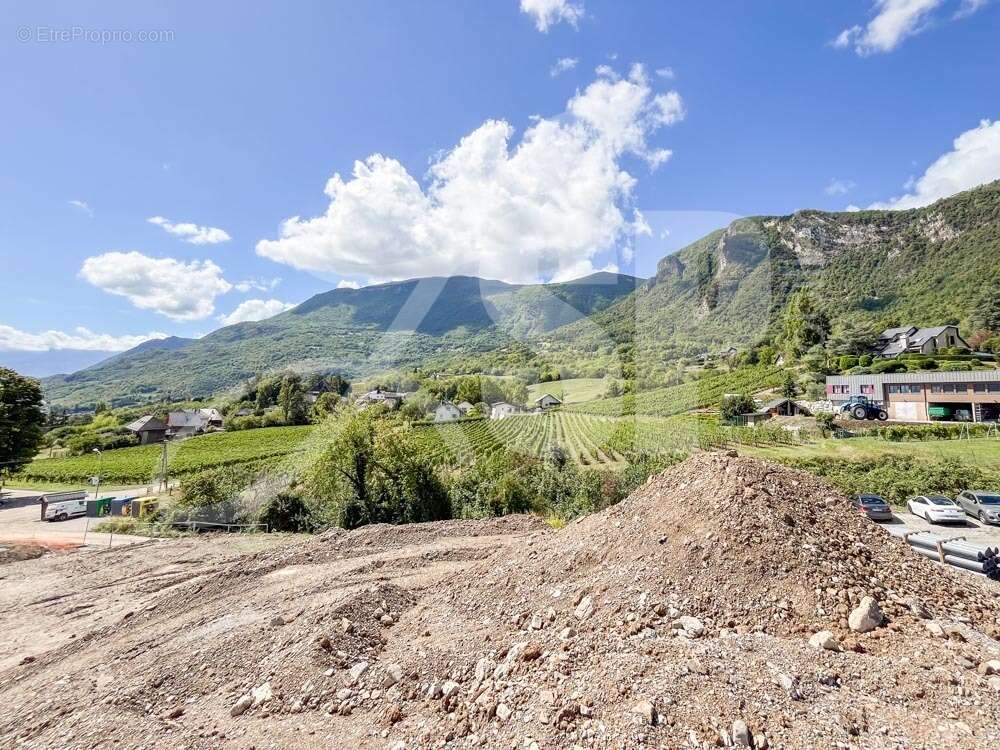 Terrain viabilisé (Lot 9) - Terrain à SAINT-PIERRE-D&#039;ALBIGNY