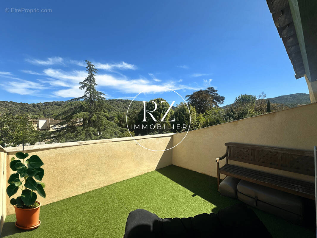 Maison à SAINT-ZACHARIE